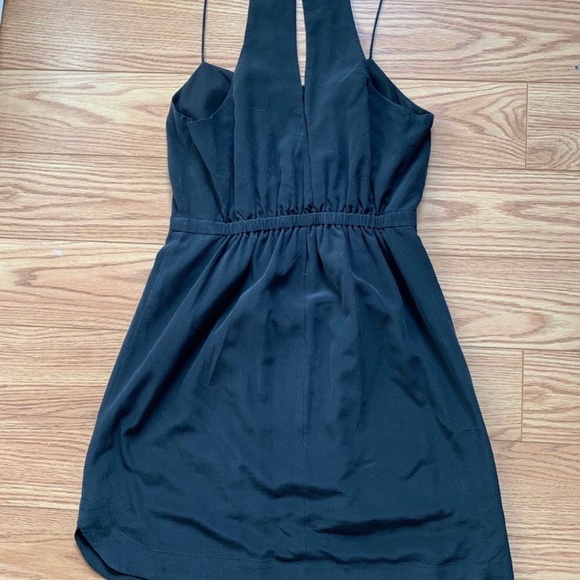 Little black dress! - Picture 4 of 5